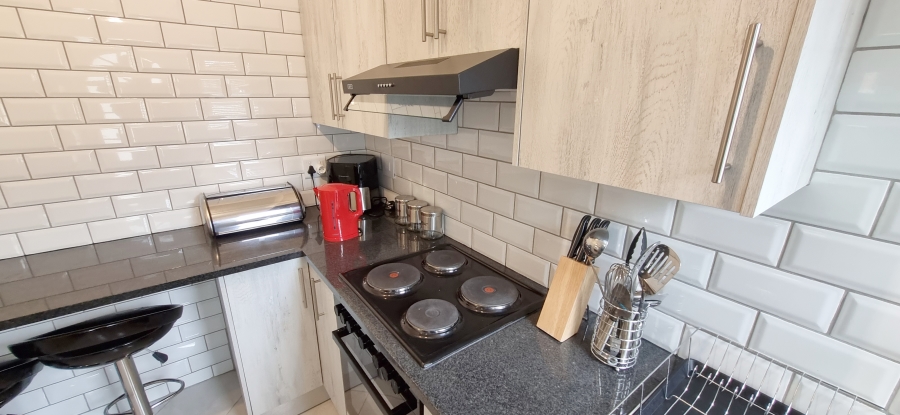 To Let 1 Bedroom Property for Rent in Tijgerhof Western Cape